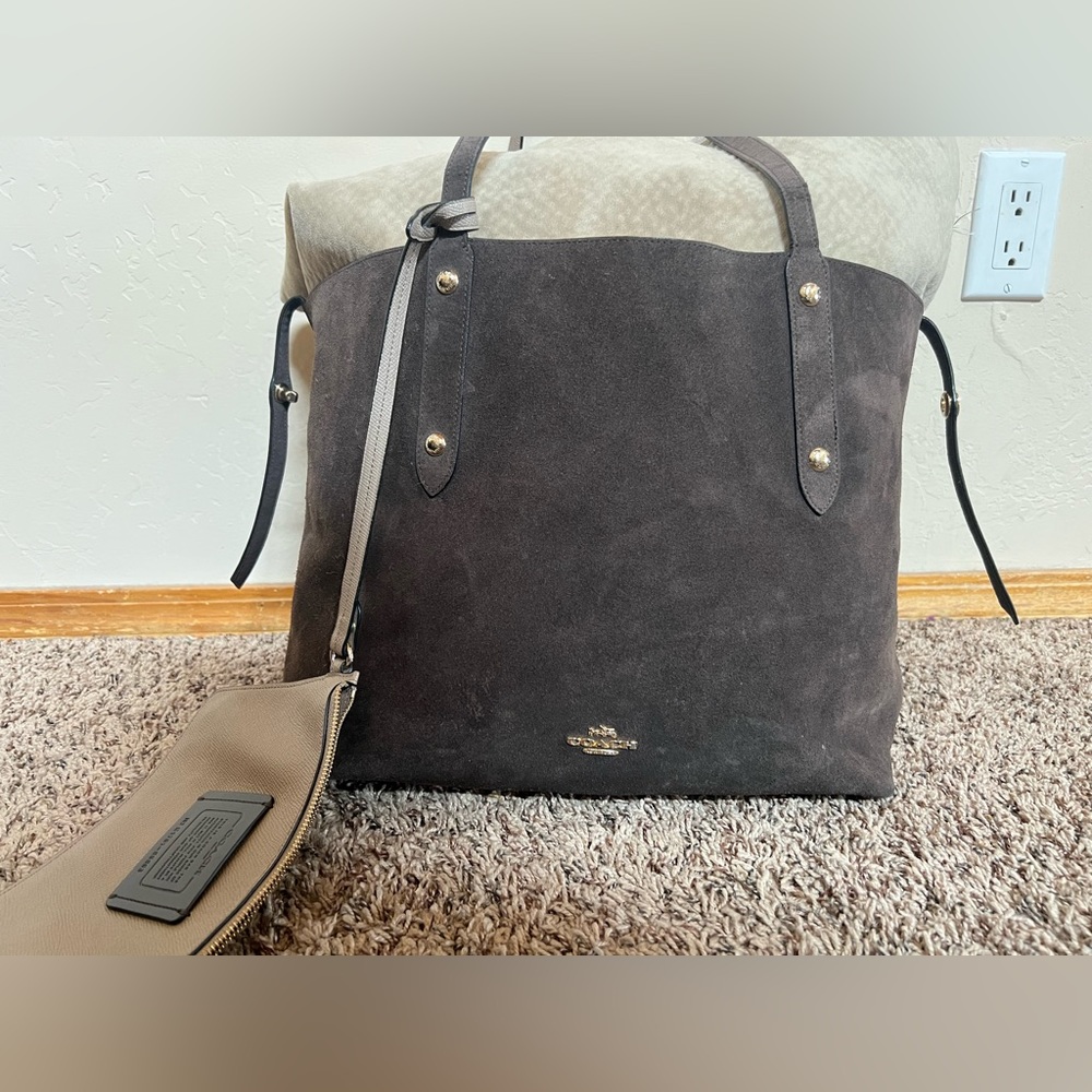 Authentic COACH tote purse - Picture 3 of 7